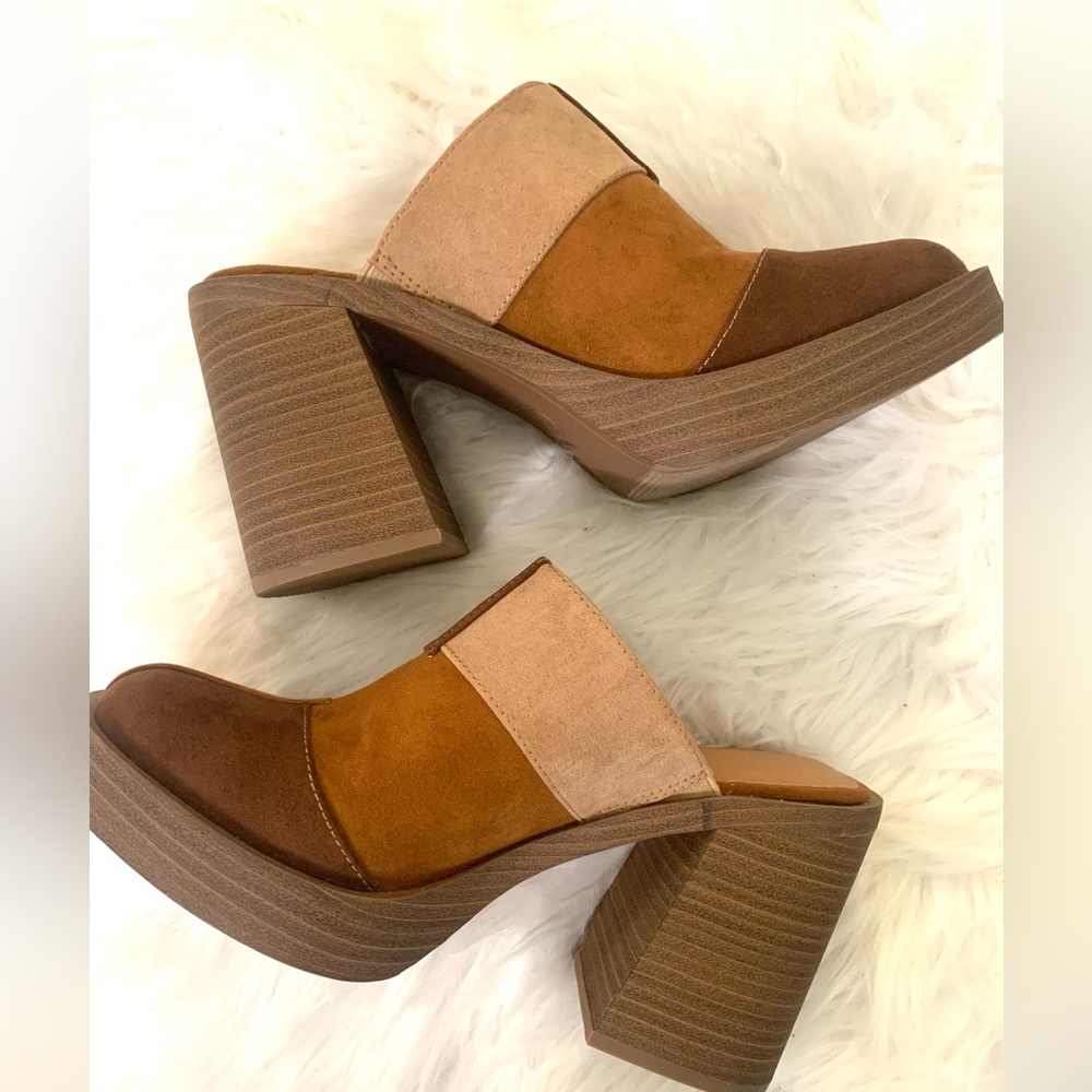 Universal Thread Tan and Brown Patchwork Platform… - image 4